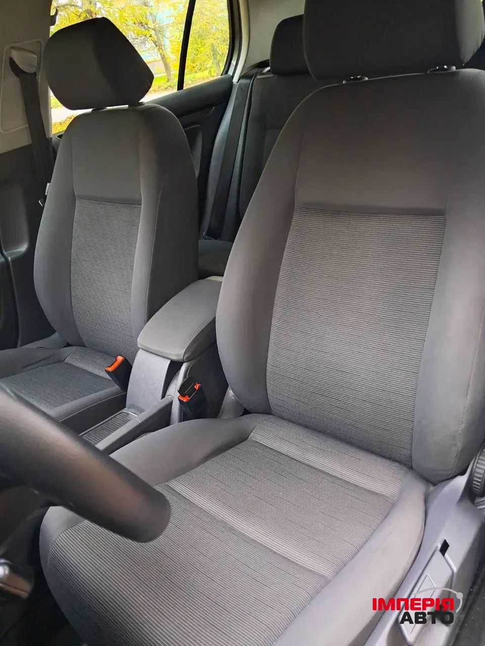 Volkswagen Golf - фото 9