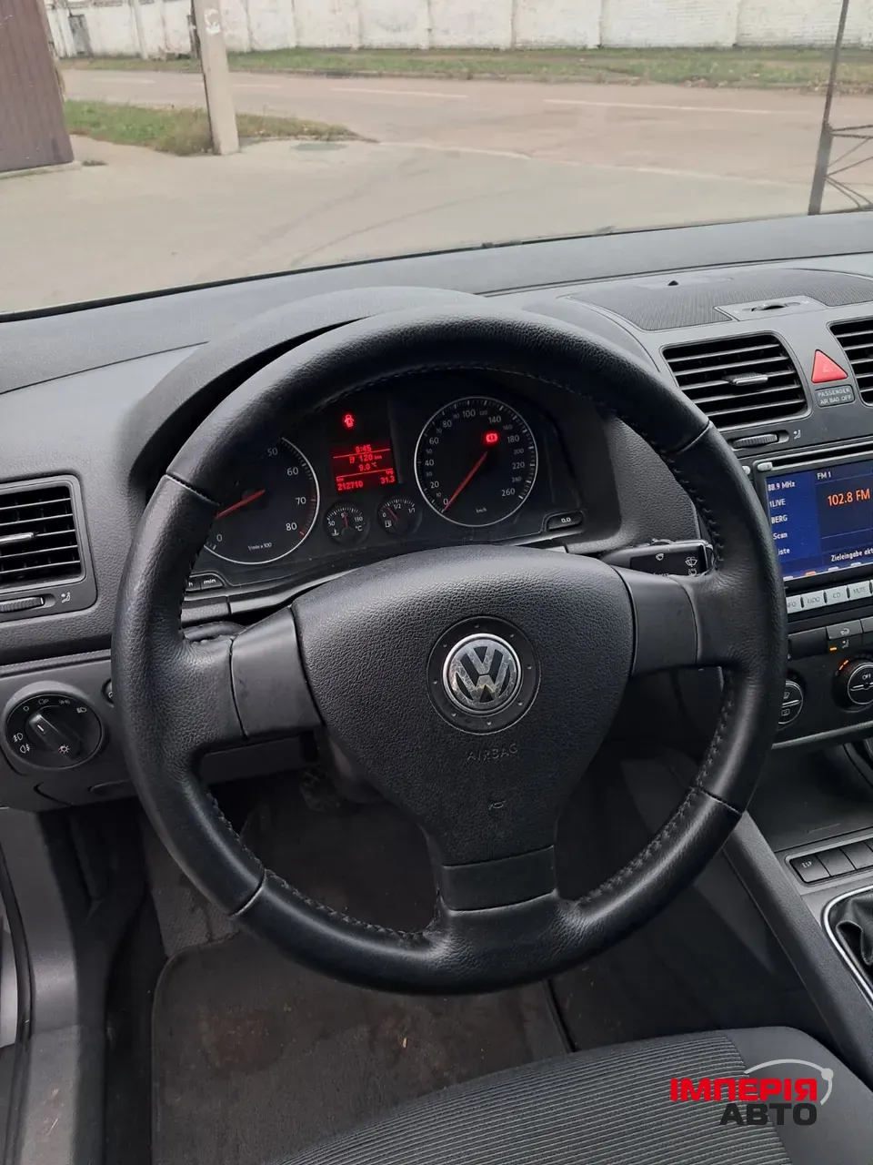 Volkswagen Golf - фото 7