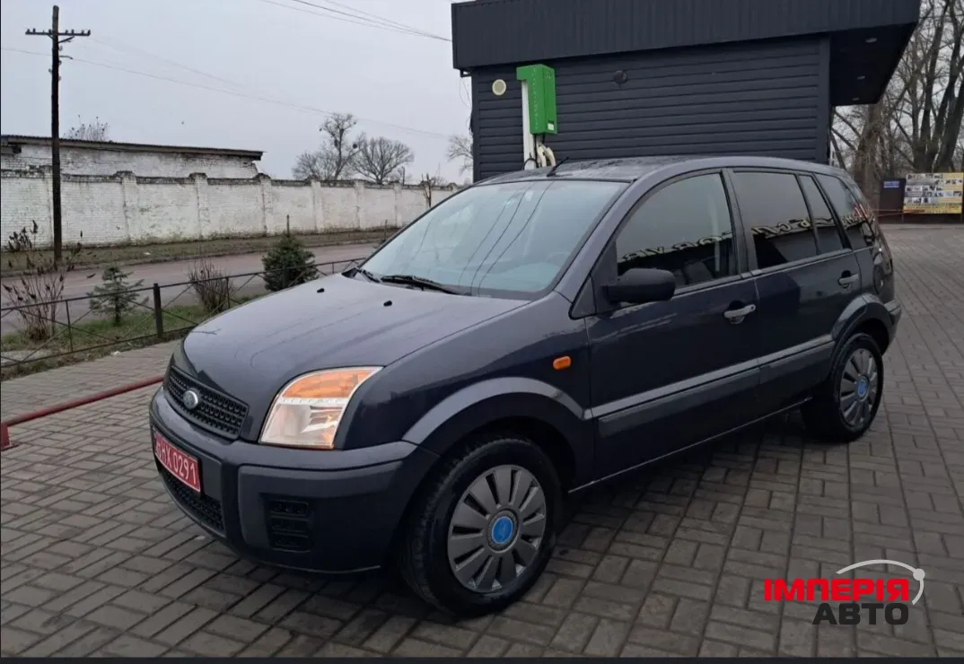 Ford Fusion - фото 4