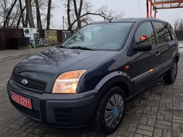 Ford Fusion - фото 2