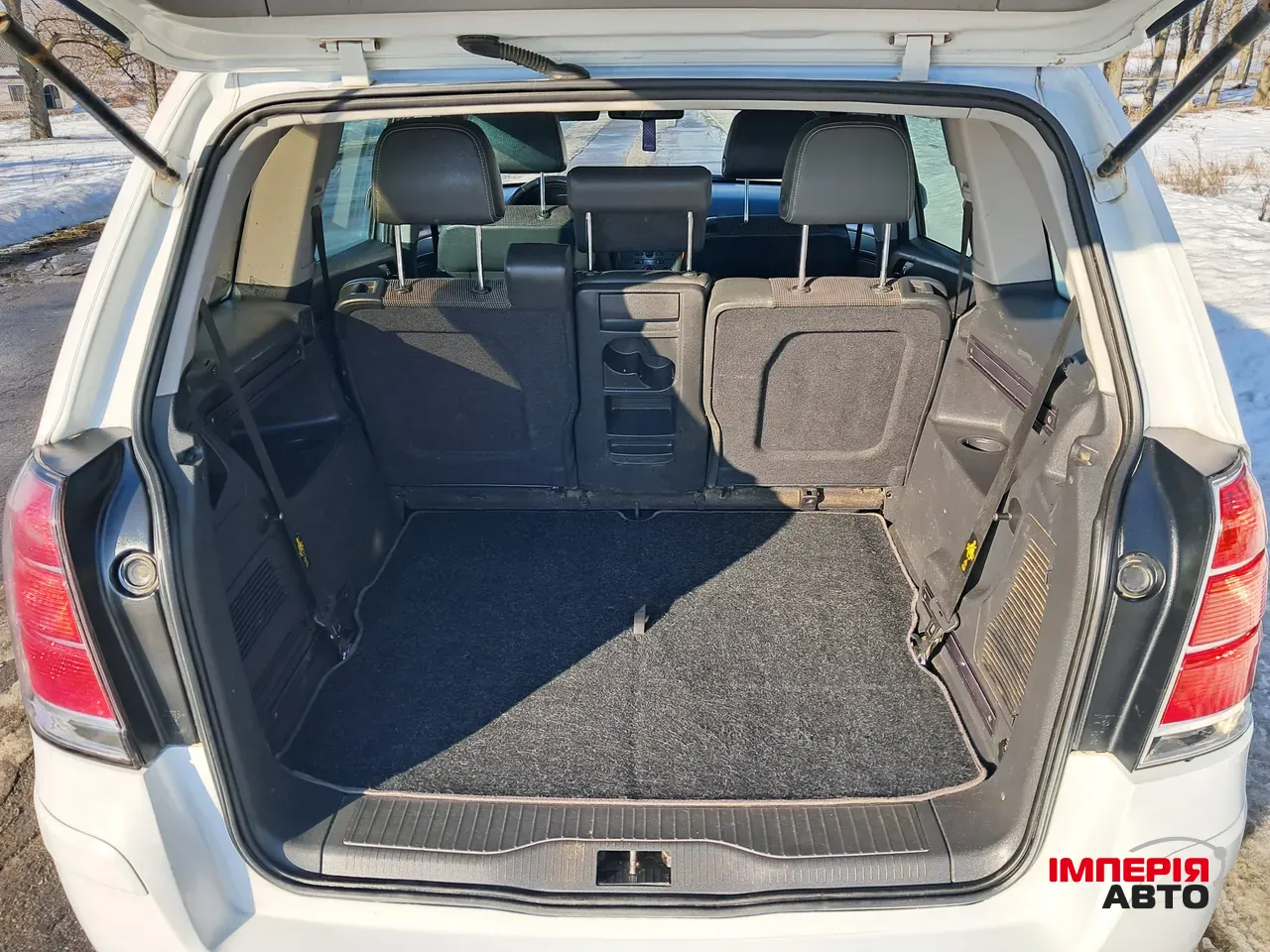 Opel Zafira - фото 18