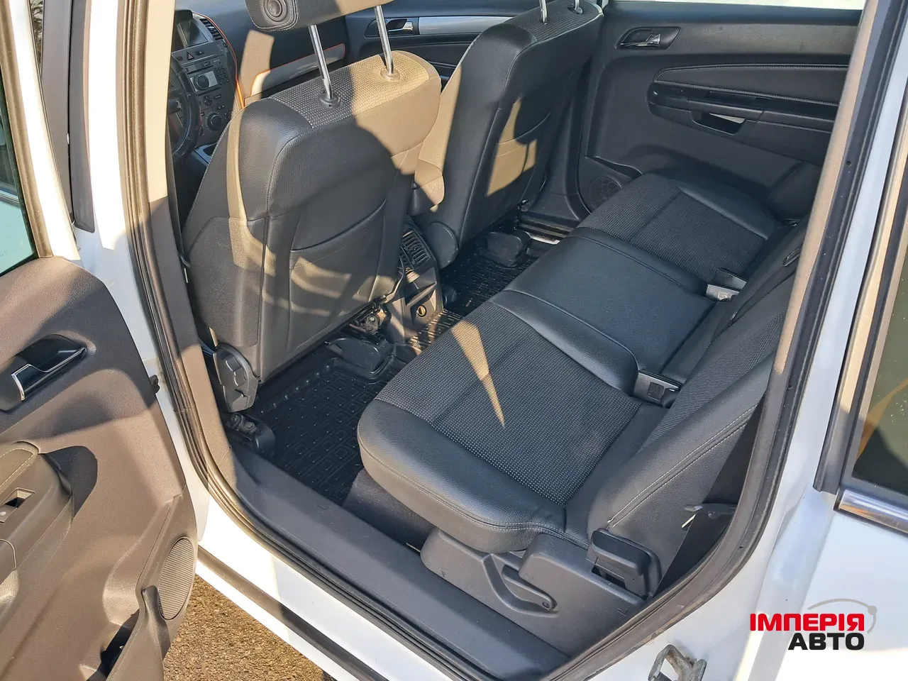 Opel Zafira - фото 10