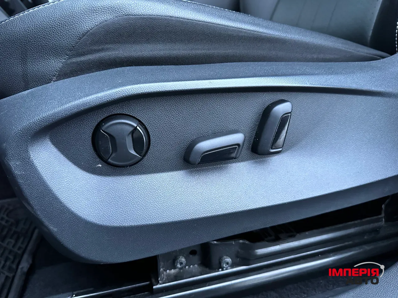 Volkswagen Tiguan - фото 18