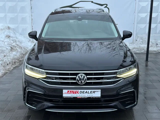 Volkswagen Tiguan - фото 2