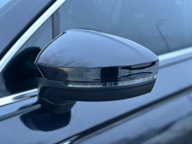 Volkswagen Tiguan - фото 5