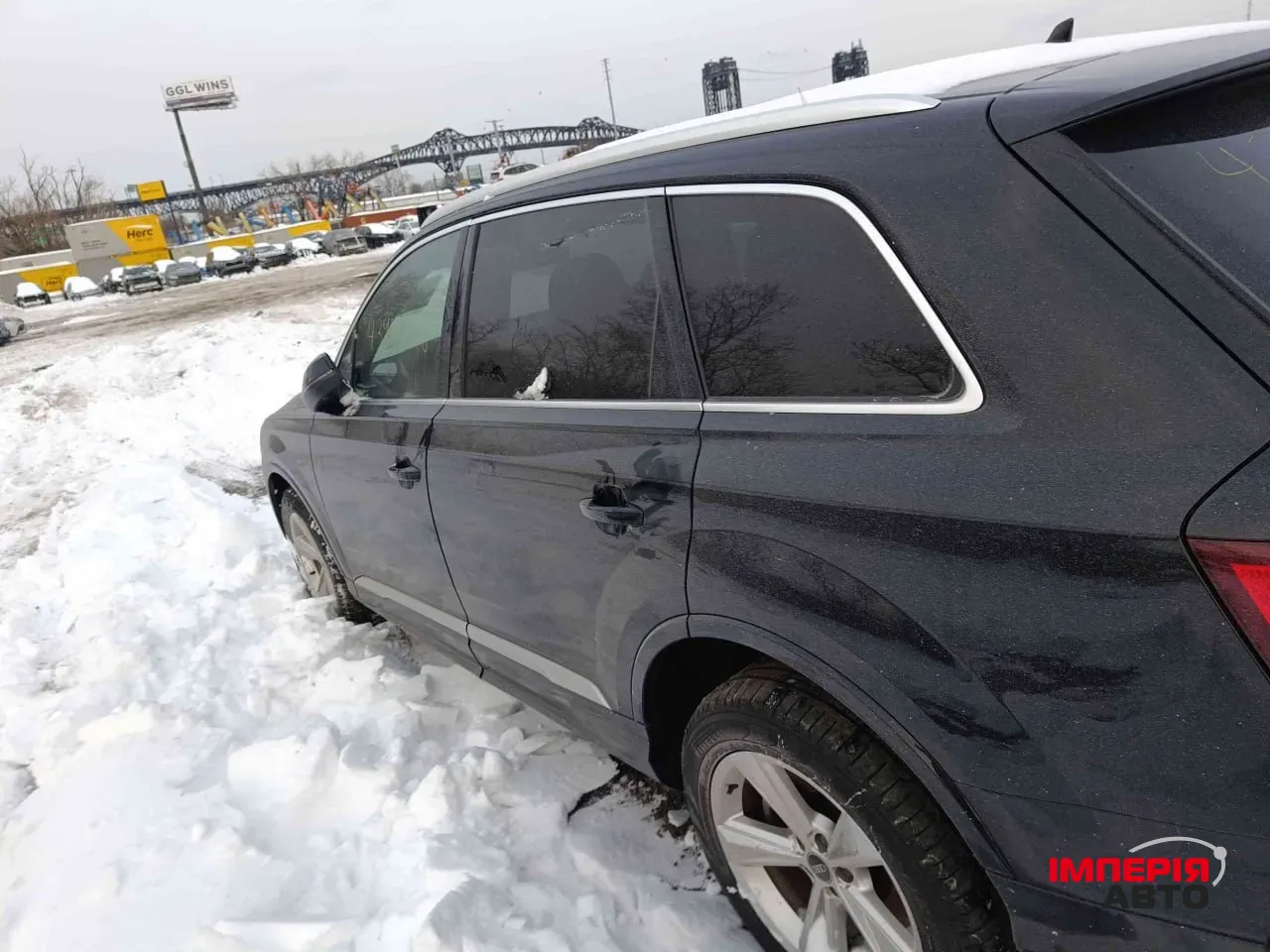 Audi Q7 - фото 30