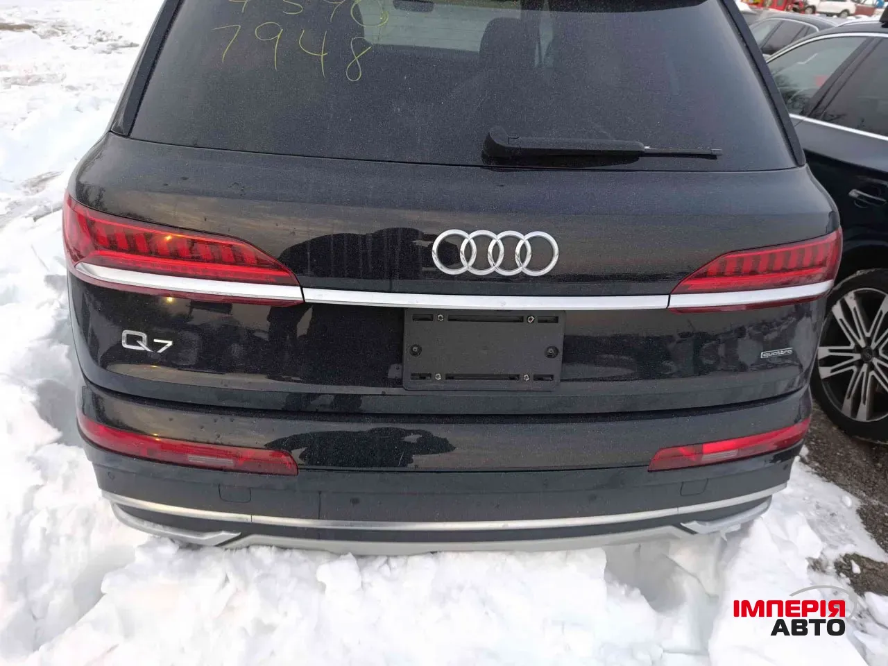 Audi Q7 - фото 27