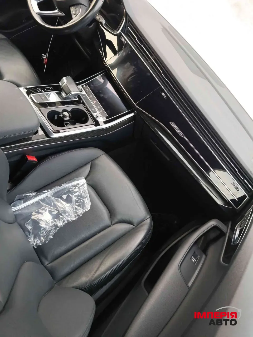 Audi Q7 - фото 14