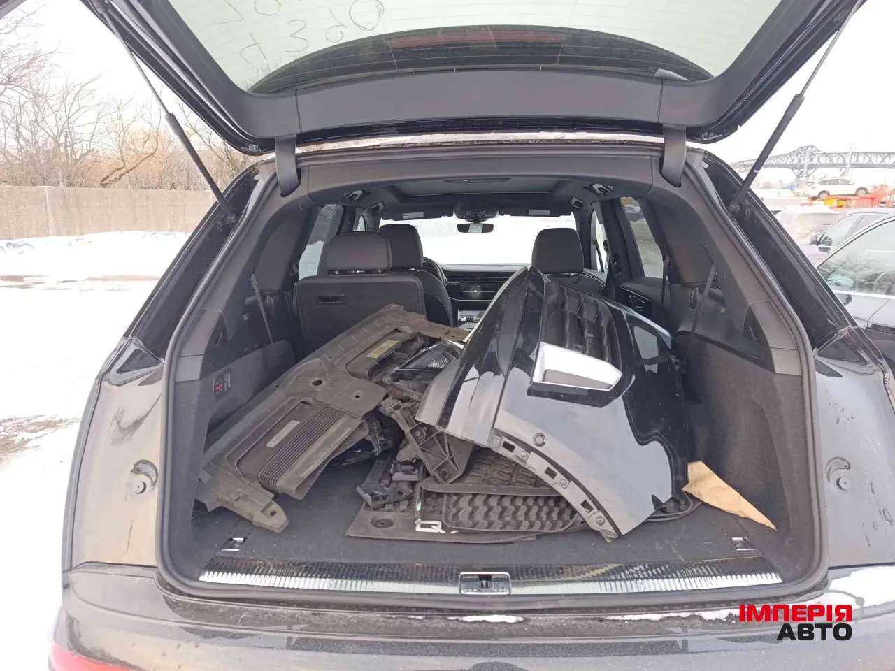 Audi Q7 - фото 17