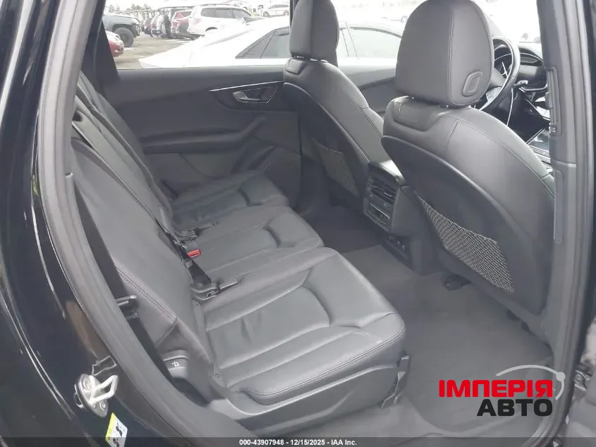 Audi Q7 - фото 7
