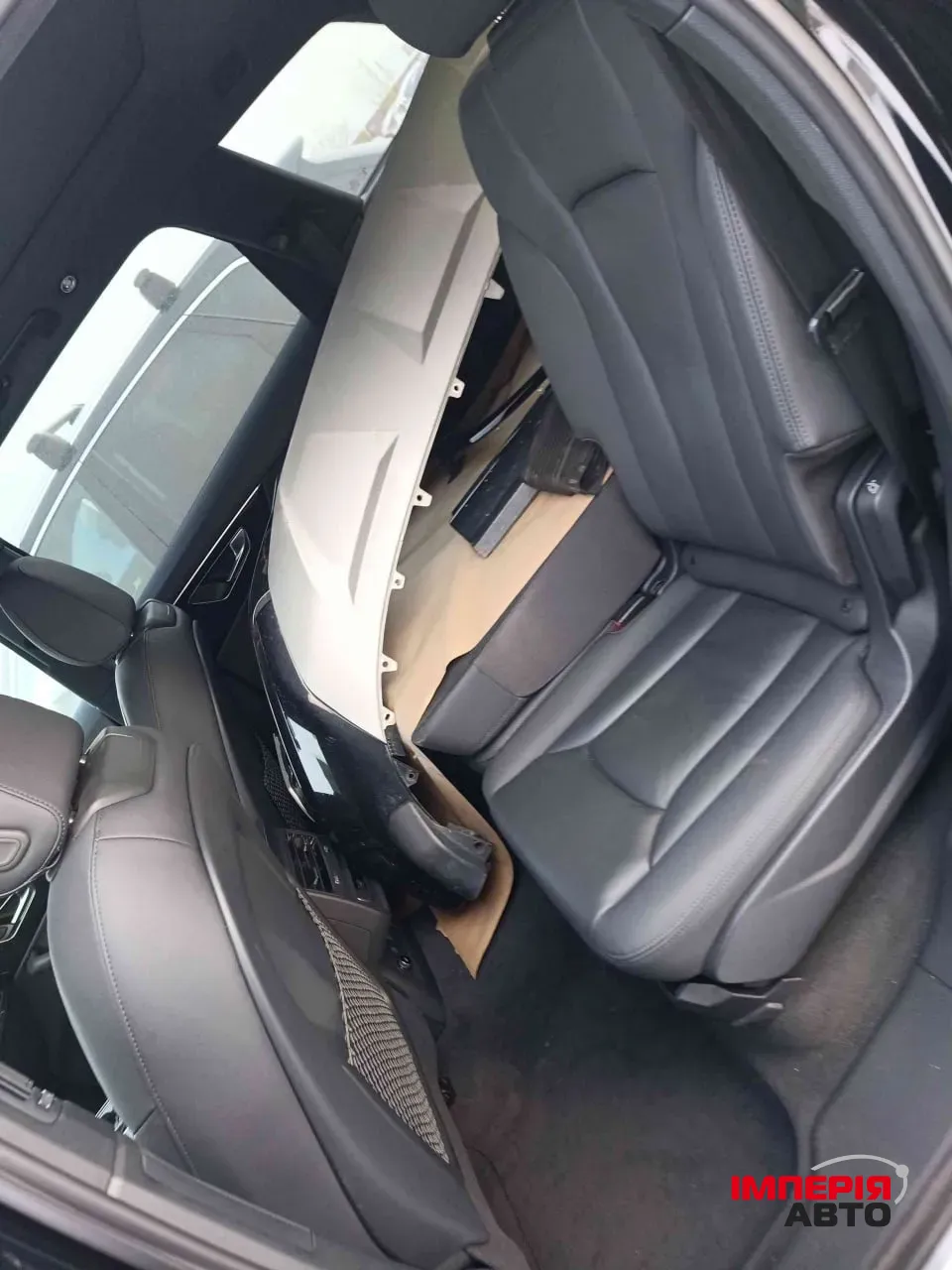 Audi Q7 - фото 10