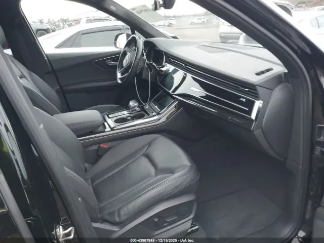 Audi Q7 - фото 5