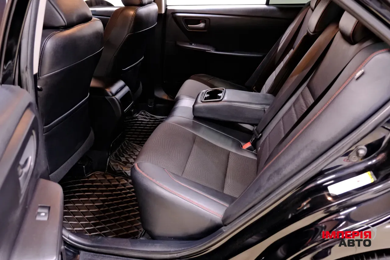 Toyota Camry - фото 8