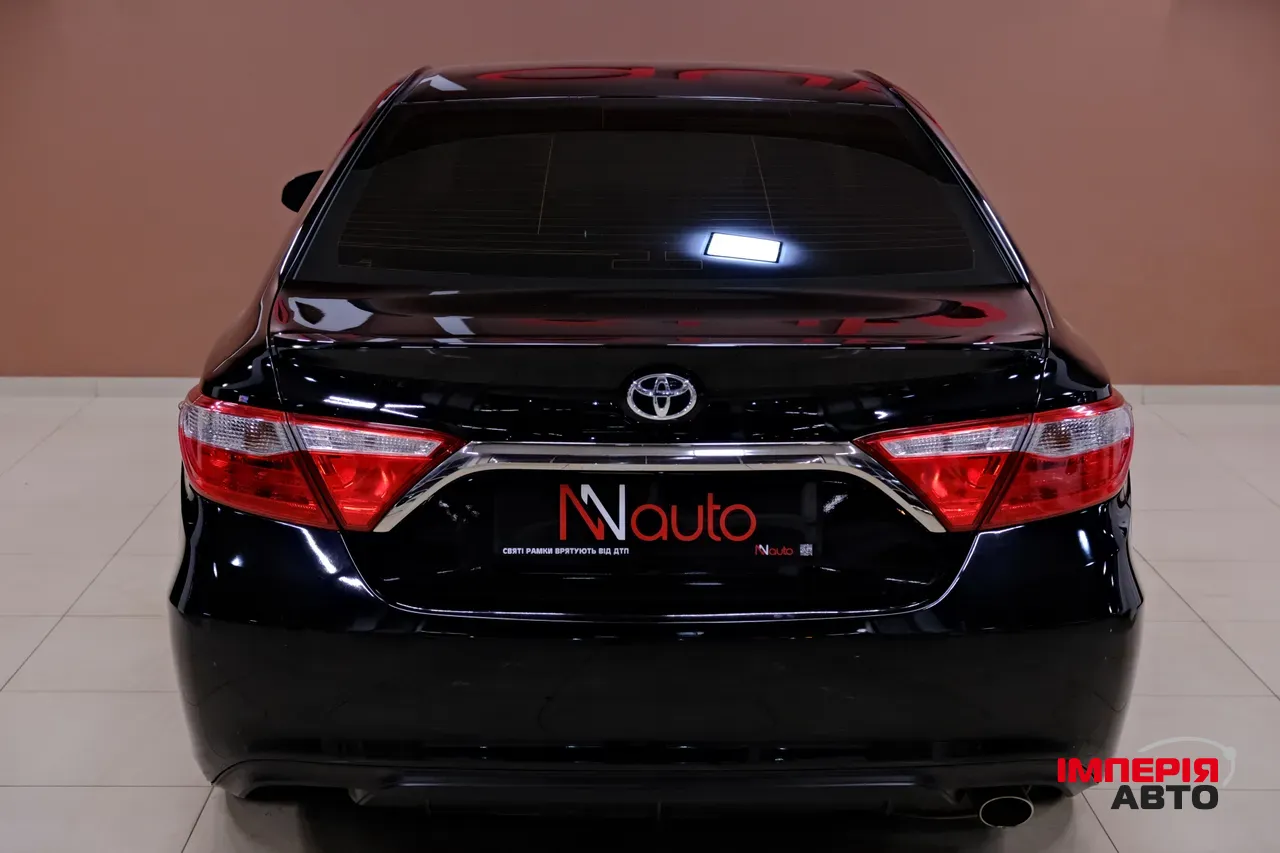 Toyota Camry - фото 6