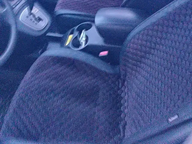 Kia Carens - фото 5