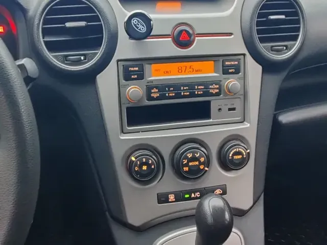 Kia Carens - фото 3