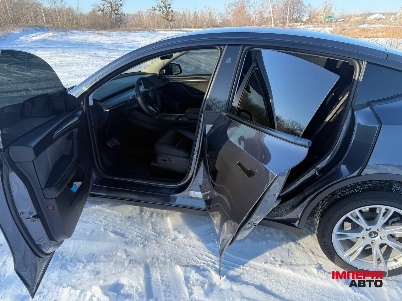 Tesla Model Y - фото 7
