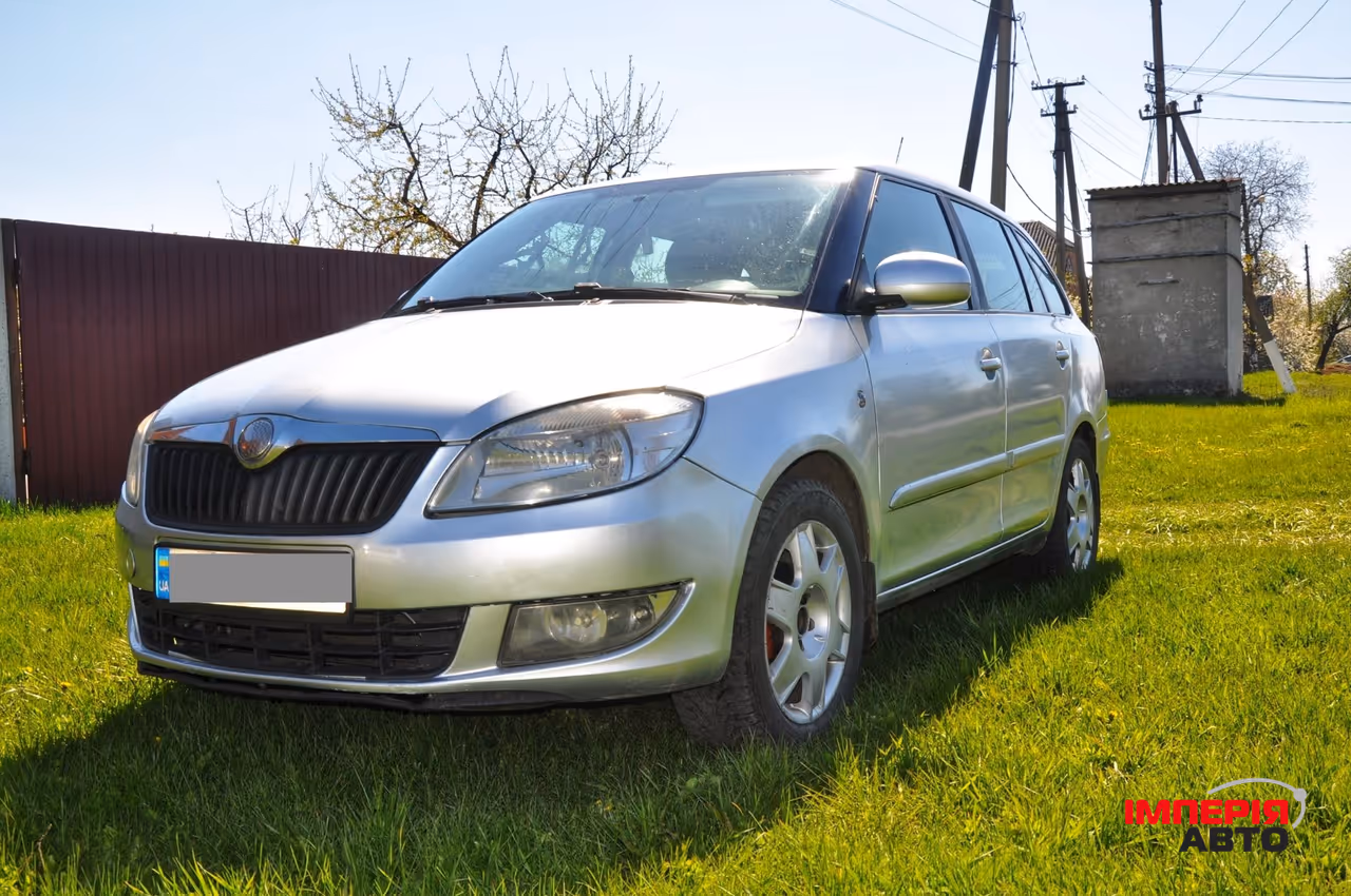 Skoda Fabia - фото 3