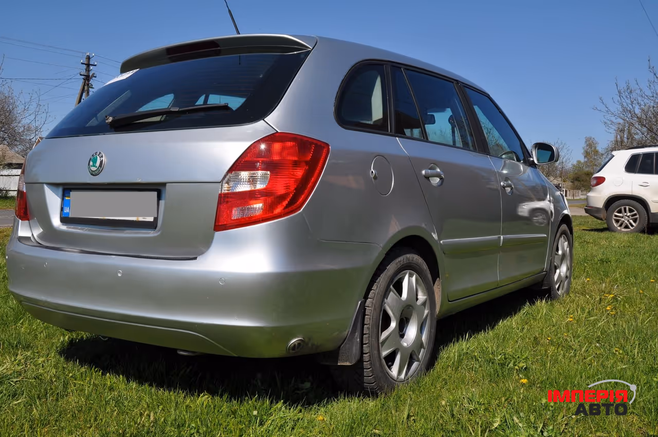 Skoda Fabia - фото 2