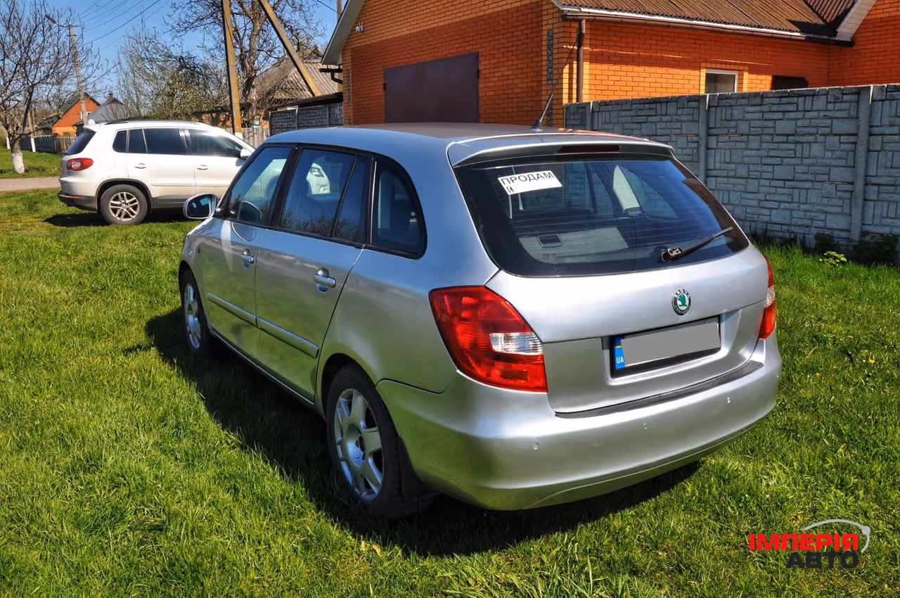 Skoda Fabia - фото 4