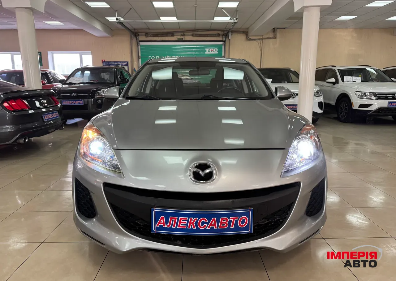 Mazda 3 - фото 6