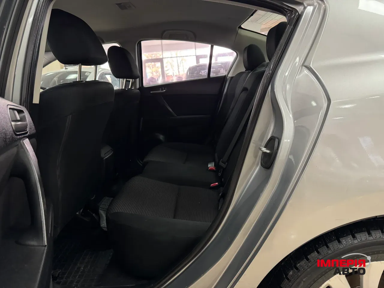 Mazda 3 - фото 7