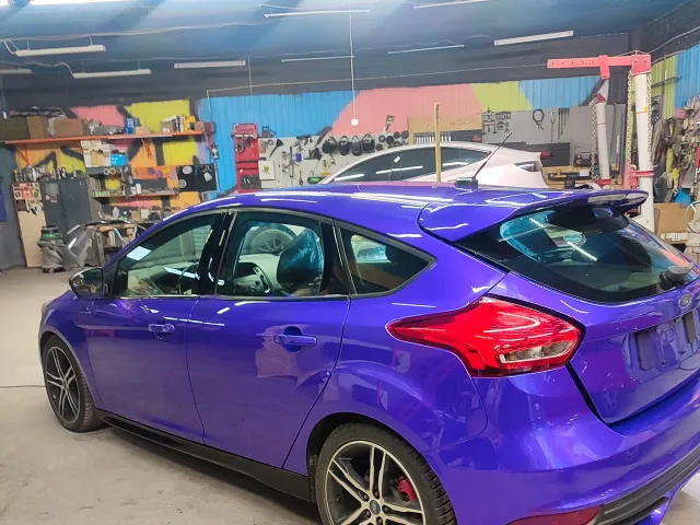 Ford Focus ST - фото 4