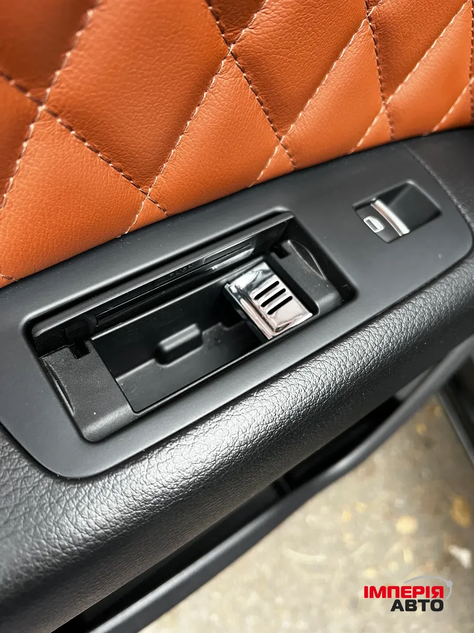 Audi Q7 - фото 12