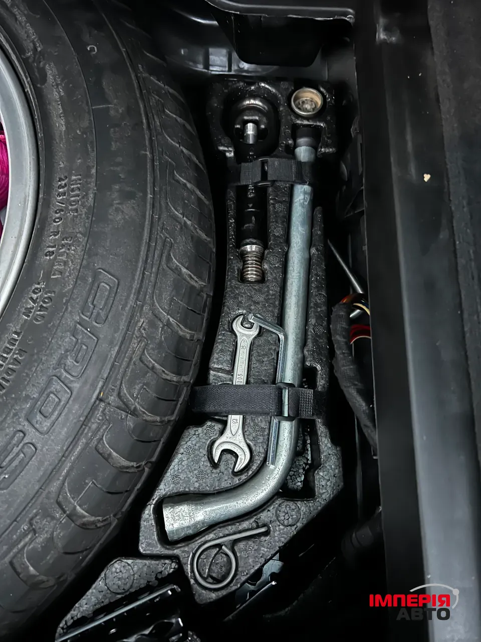 Audi Q7 - фото 18