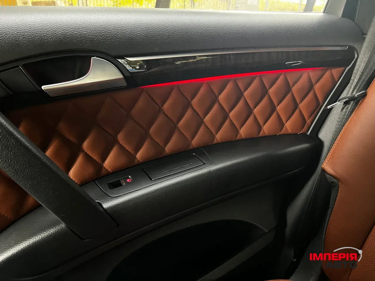 Audi Q7 - фото 27