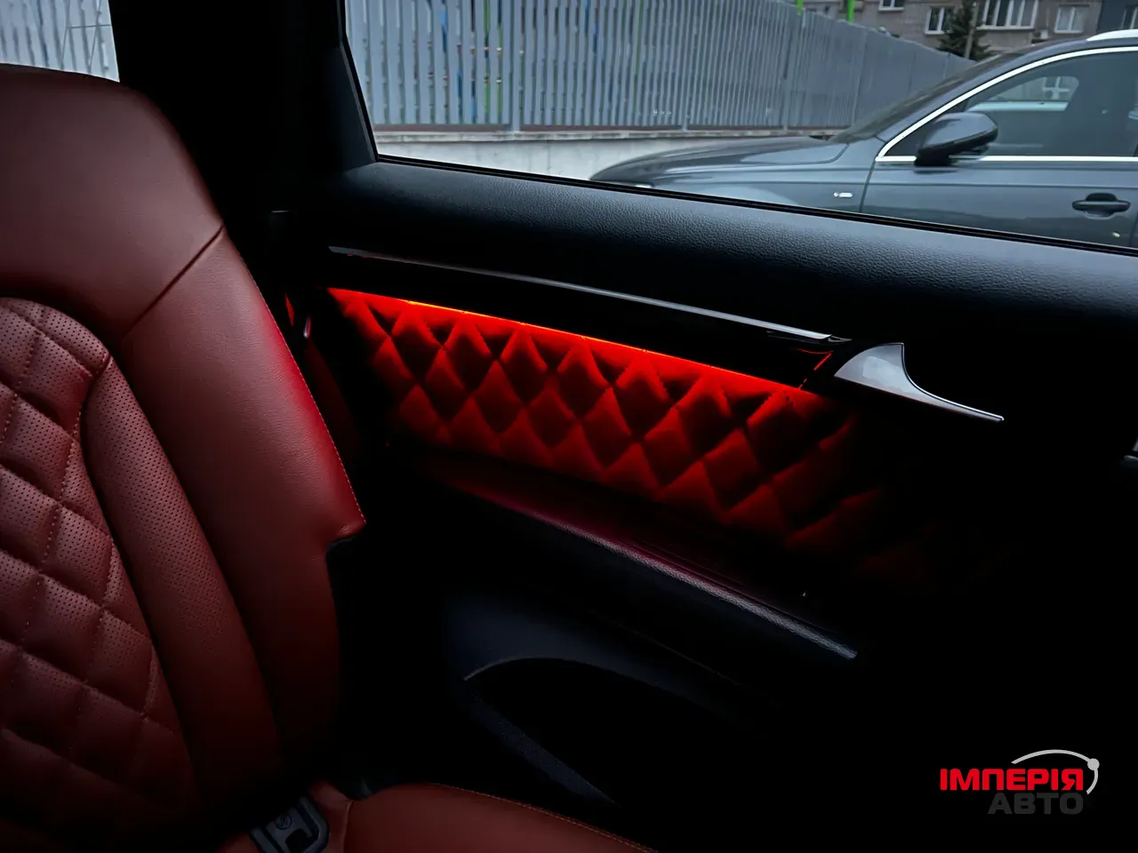 Audi Q7 - фото 17