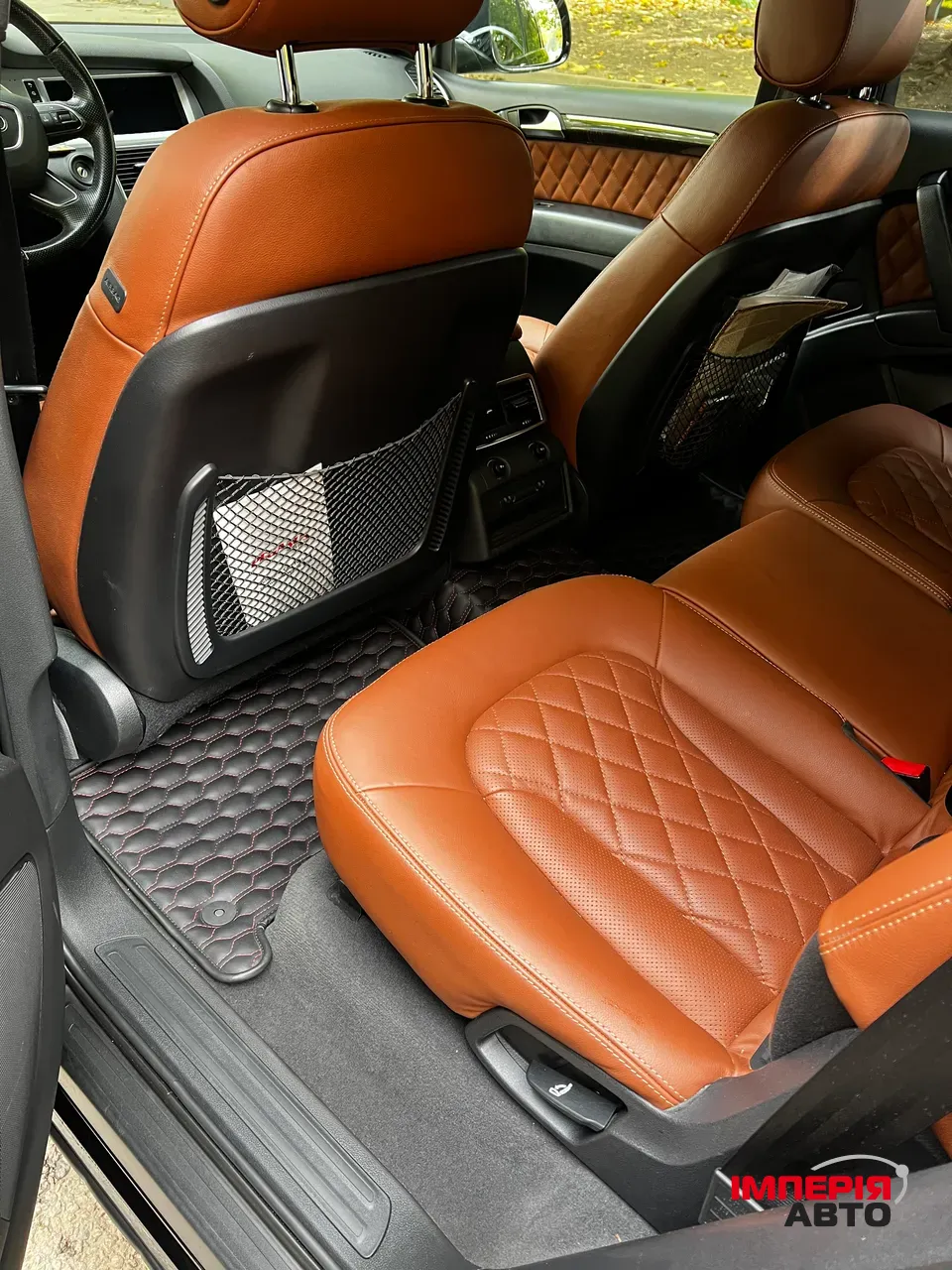 Audi Q7 - фото 7