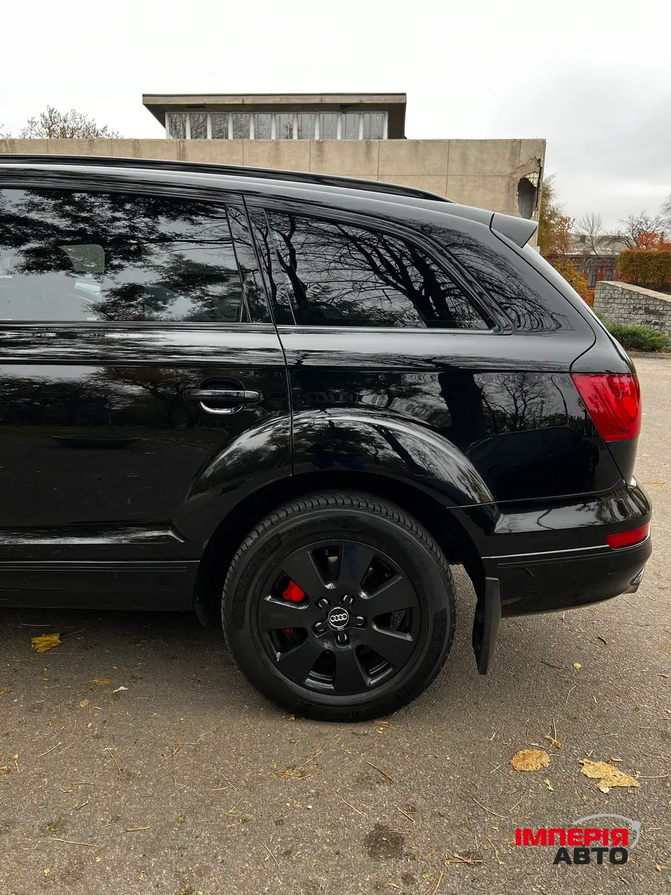 Audi Q7 - фото 8