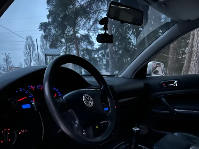 Volkswagen Passat - фото 2