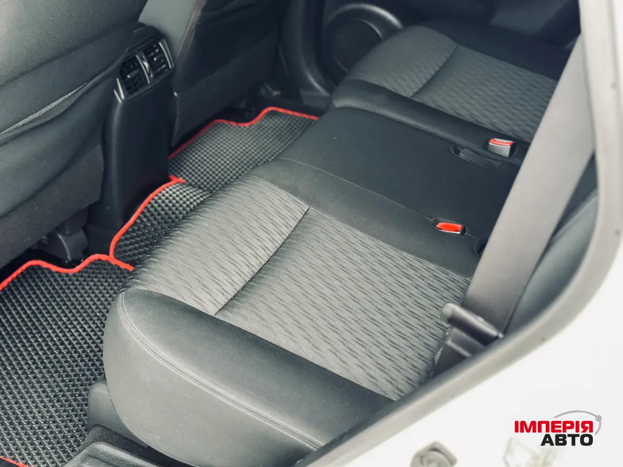 Nissan Rogue - фото 13