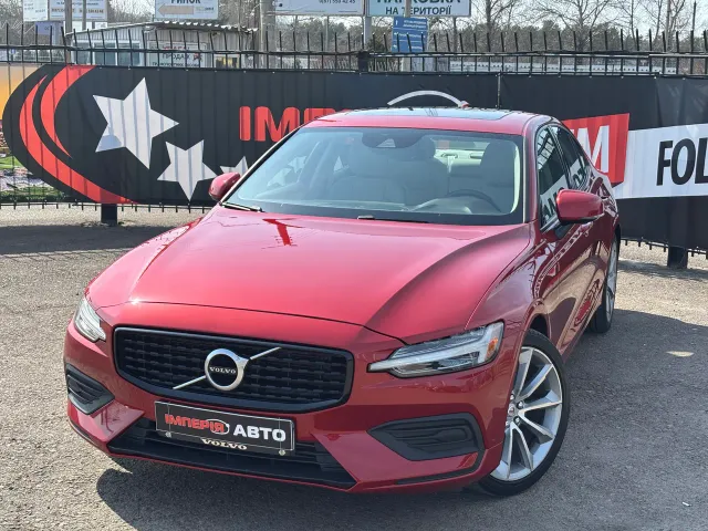 Volvo S60 - фото 1