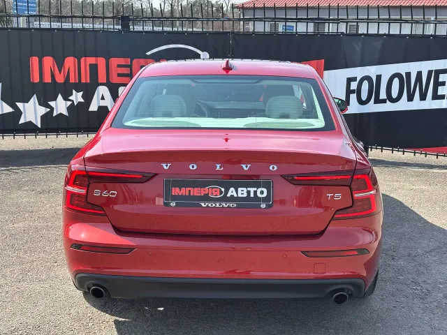 Volvo S60 - фото 5