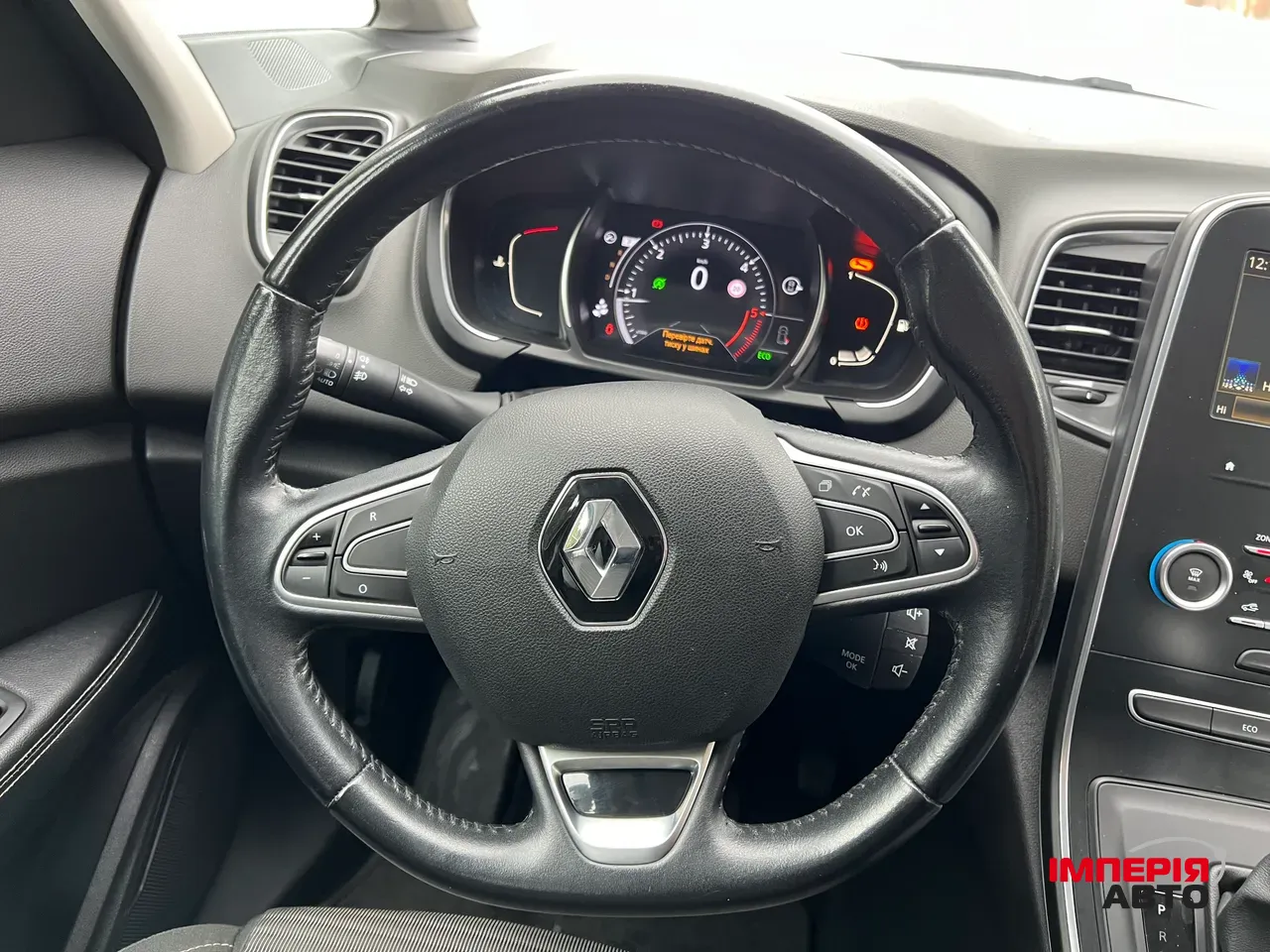 Renault Scenic - фото 10