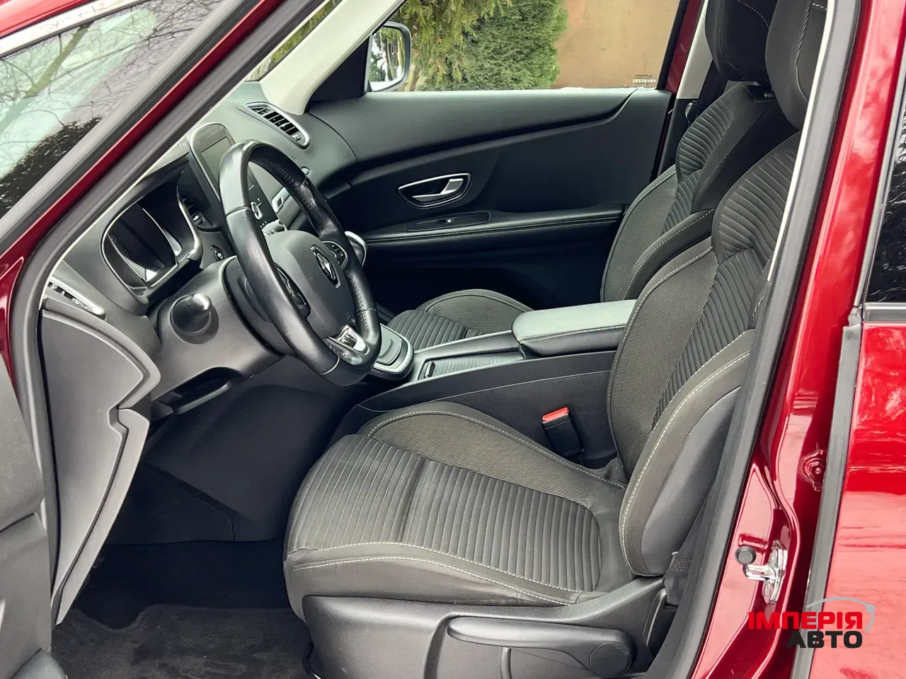 Renault Scenic - фото 14