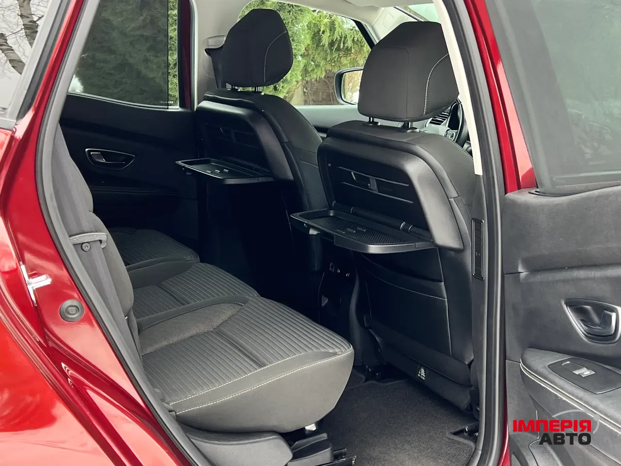 Renault Scenic - фото 12