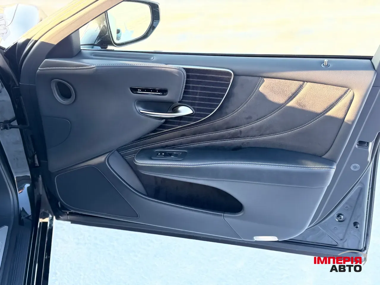 Lexus LS - фото 14