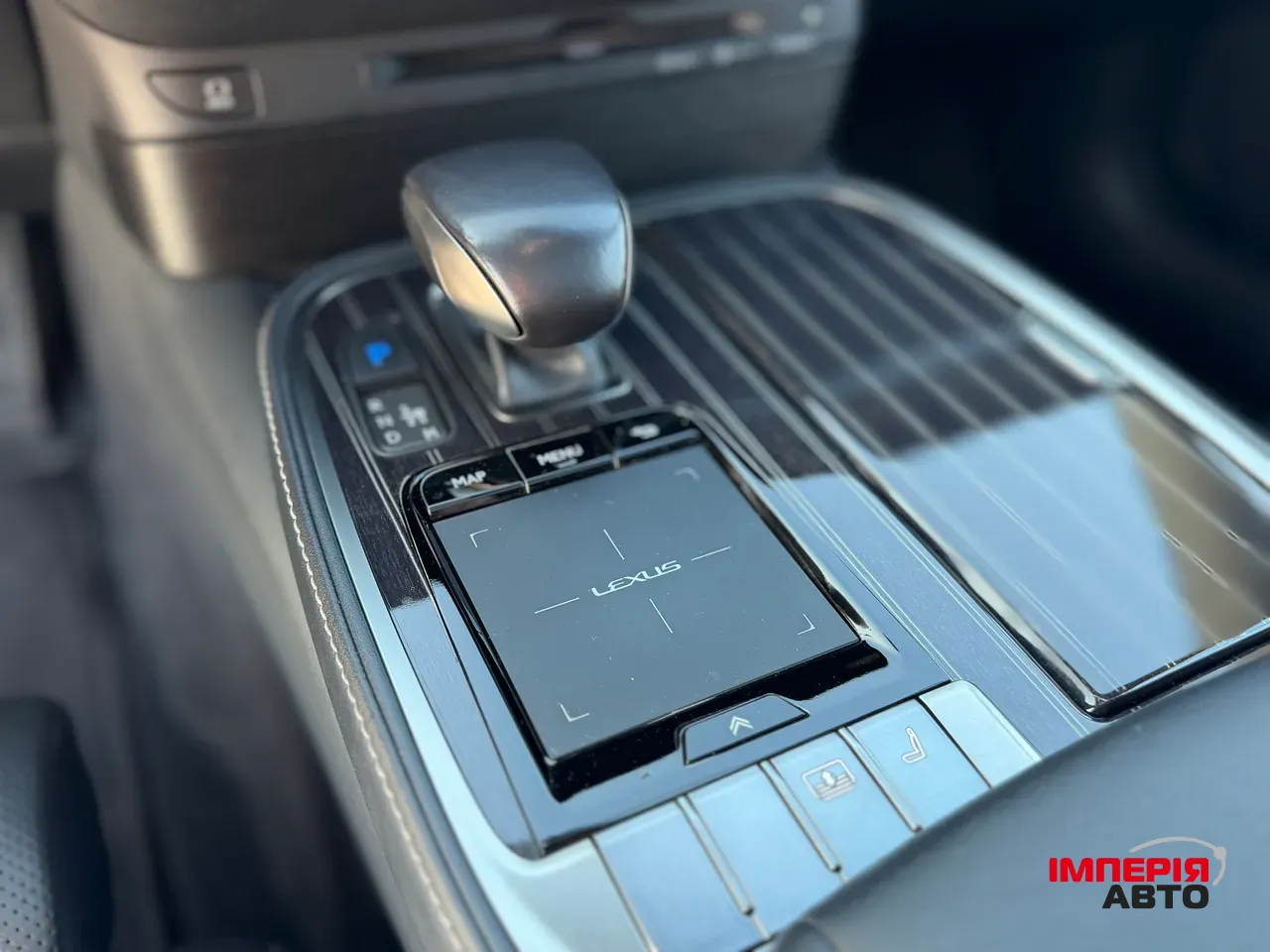 Lexus LS - фото 19