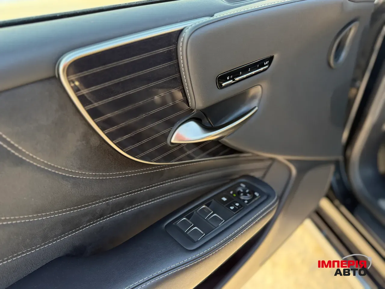 Lexus LS - фото 21