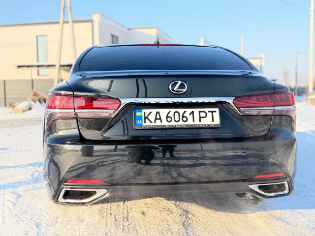 Lexus LS - фото 5