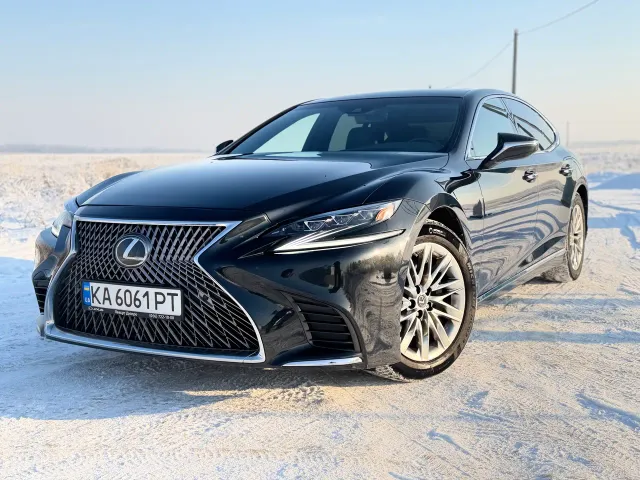 Lexus LS - фото 1