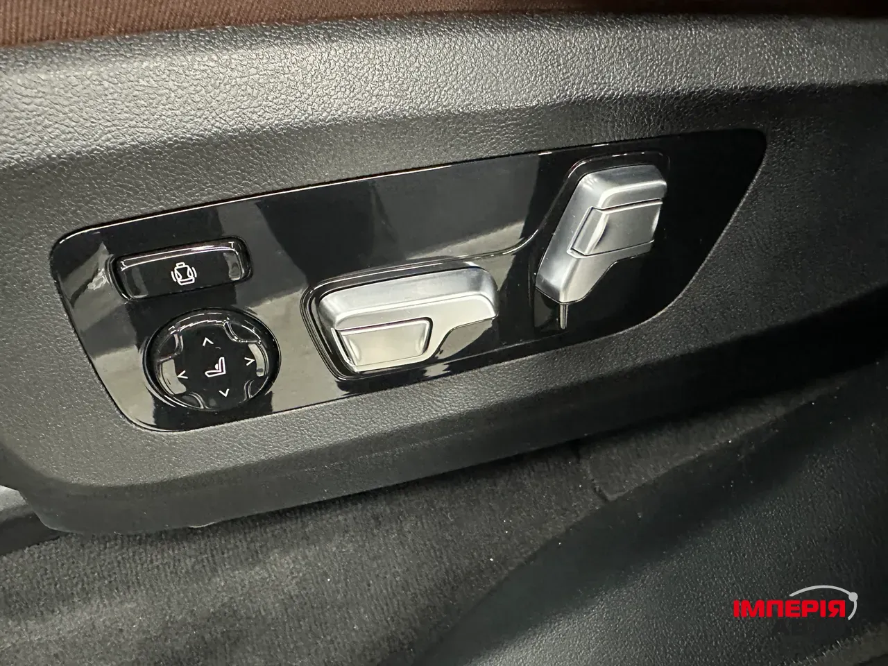 BMW X7 - фото 18