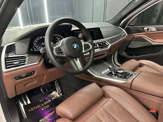 BMW X7 - фото 3