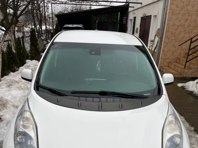 Nissan Leaf - фото 2