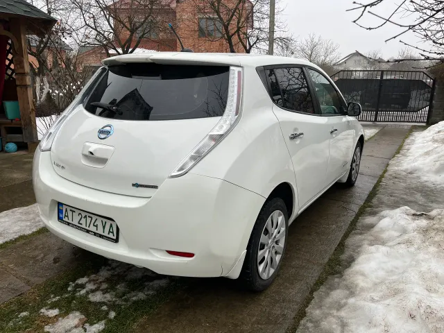 Nissan Leaf - фото 4
