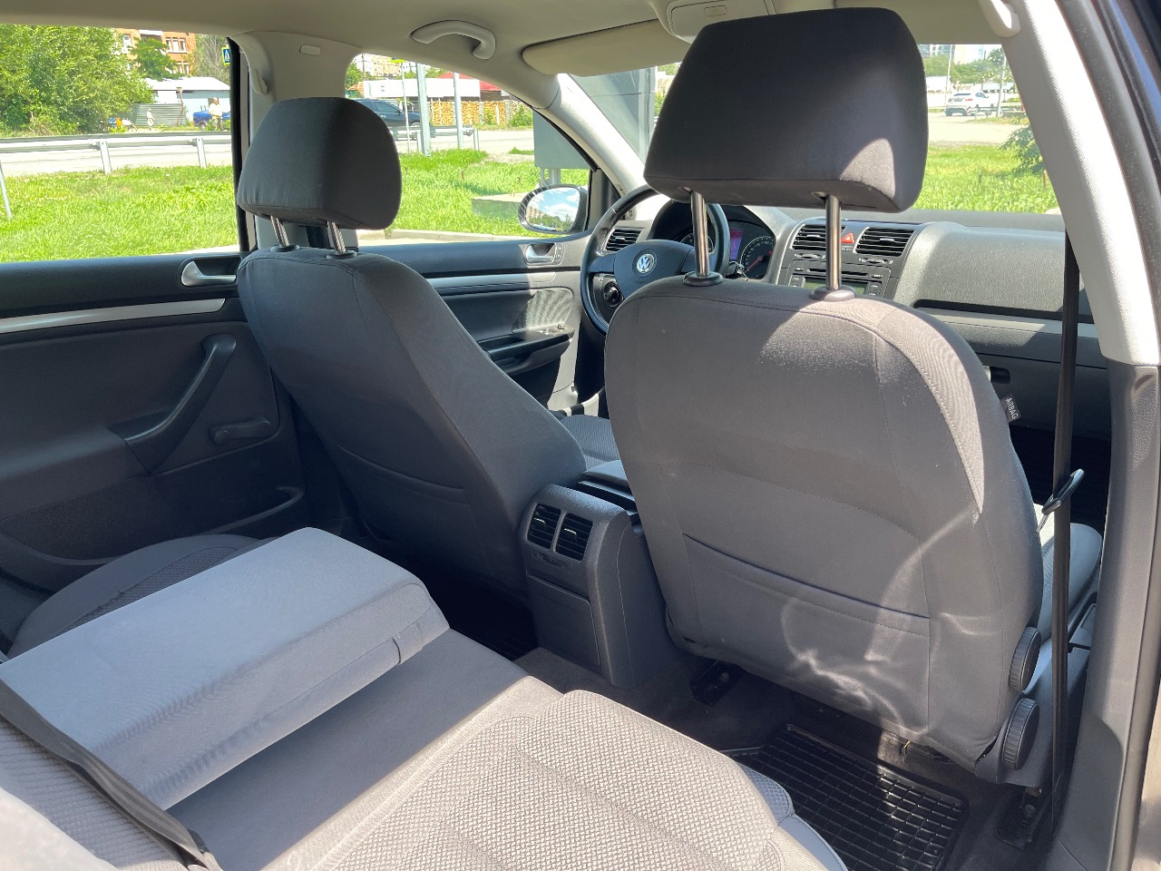 Volkswagen Golf - фото 7